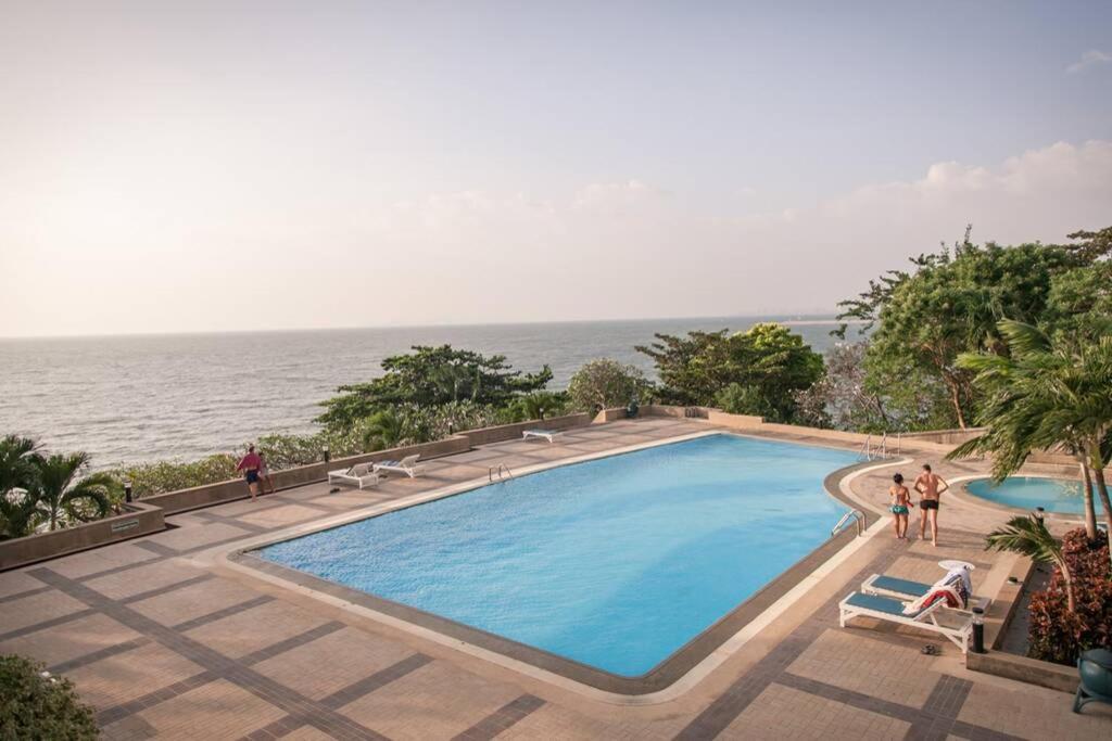Pattaya Seaside Balcony/Beach Front/4 Peoples Na Chom Thian Esterno foto