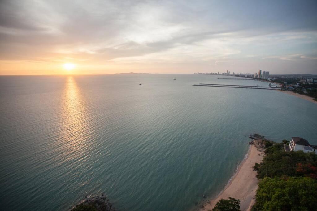 Pattaya Seaside Balcony/Beach Front/4 Peoples Na Chom Thian Esterno foto